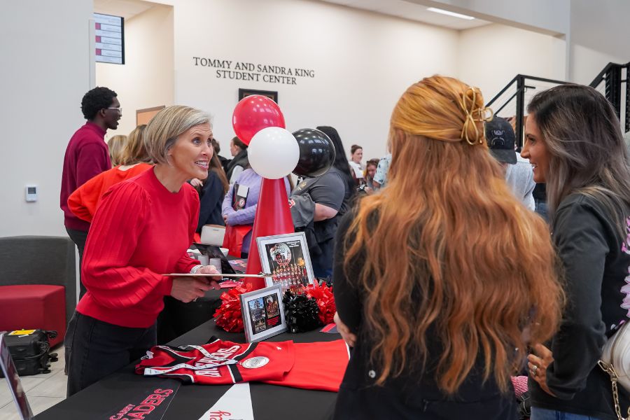 Students touring campus during a Preview Day